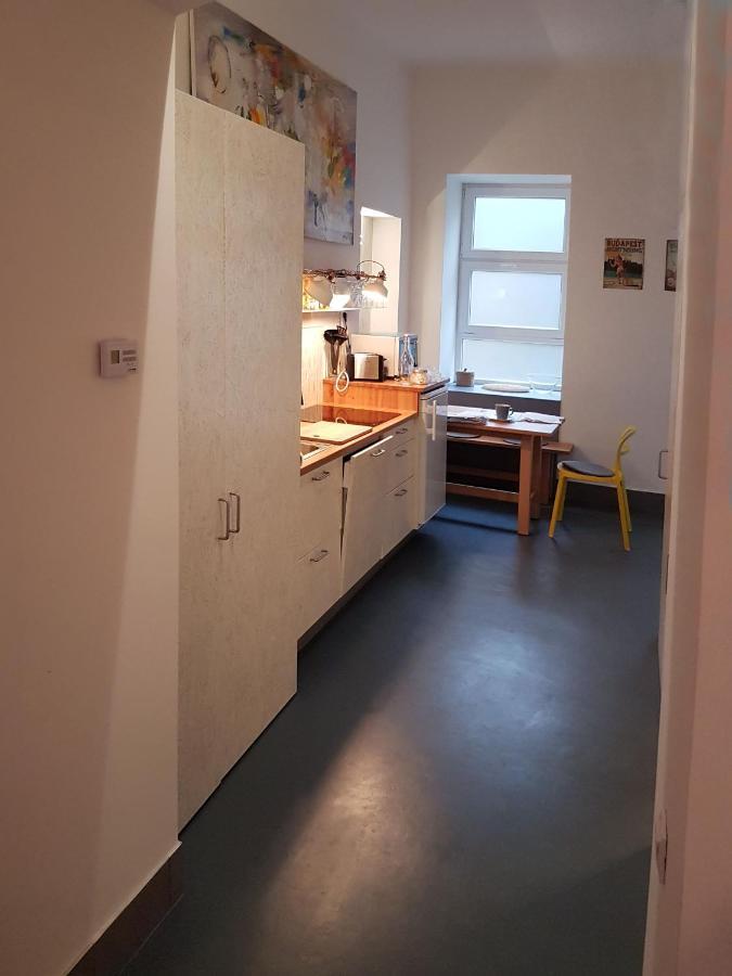 Stylish Holiday Art Apartment - Wifi & Great Location Boedapest Buitenkant foto