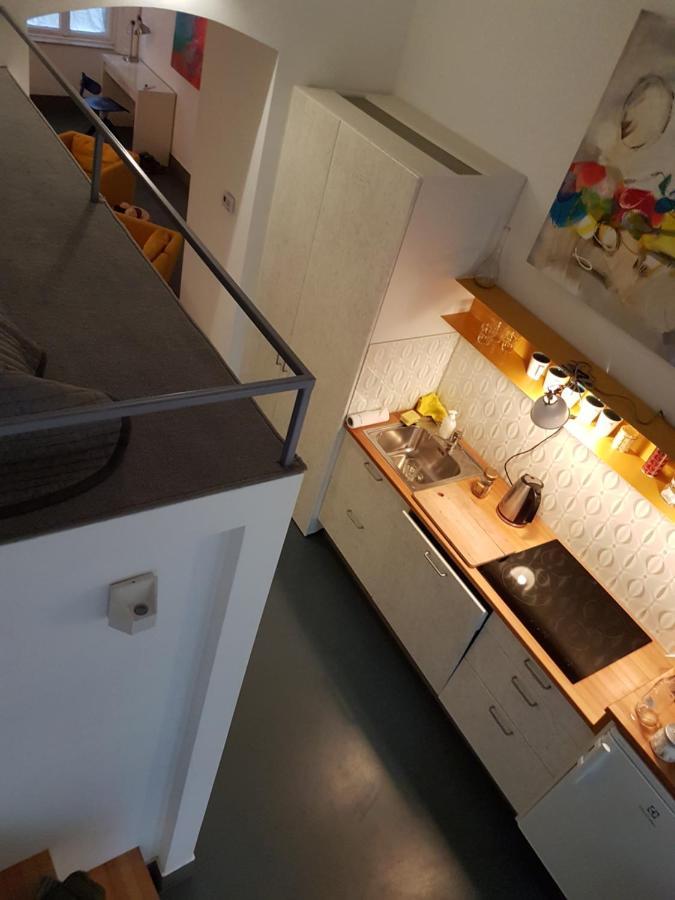 Stylish Holiday Art Apartment - Wifi & Great Location Boedapest Buitenkant foto