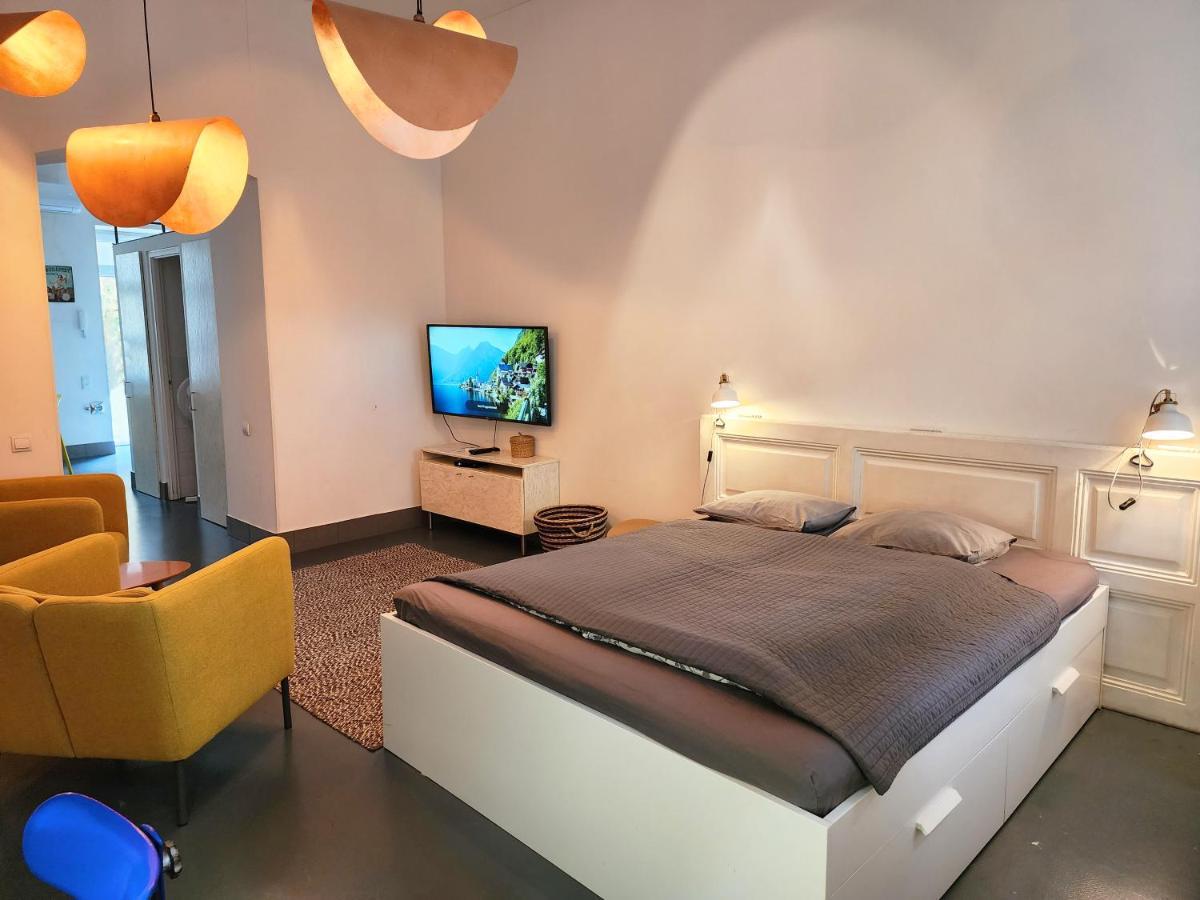 Stylish Holiday Art Apartment - Wifi & Great Location Boedapest Buitenkant foto